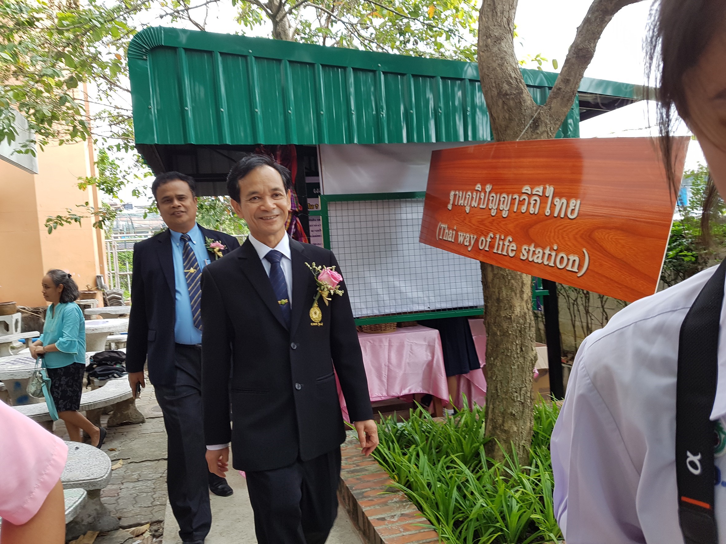 รร มธยมวดสงห ๑๘๐๒๐๙ 0241