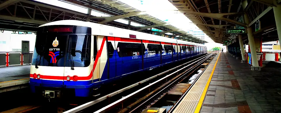 03-sky-train