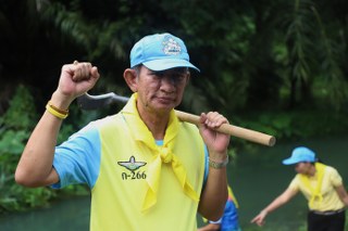IMG 8196 320x213