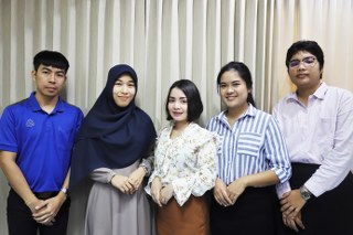 IMG 7052 320x213