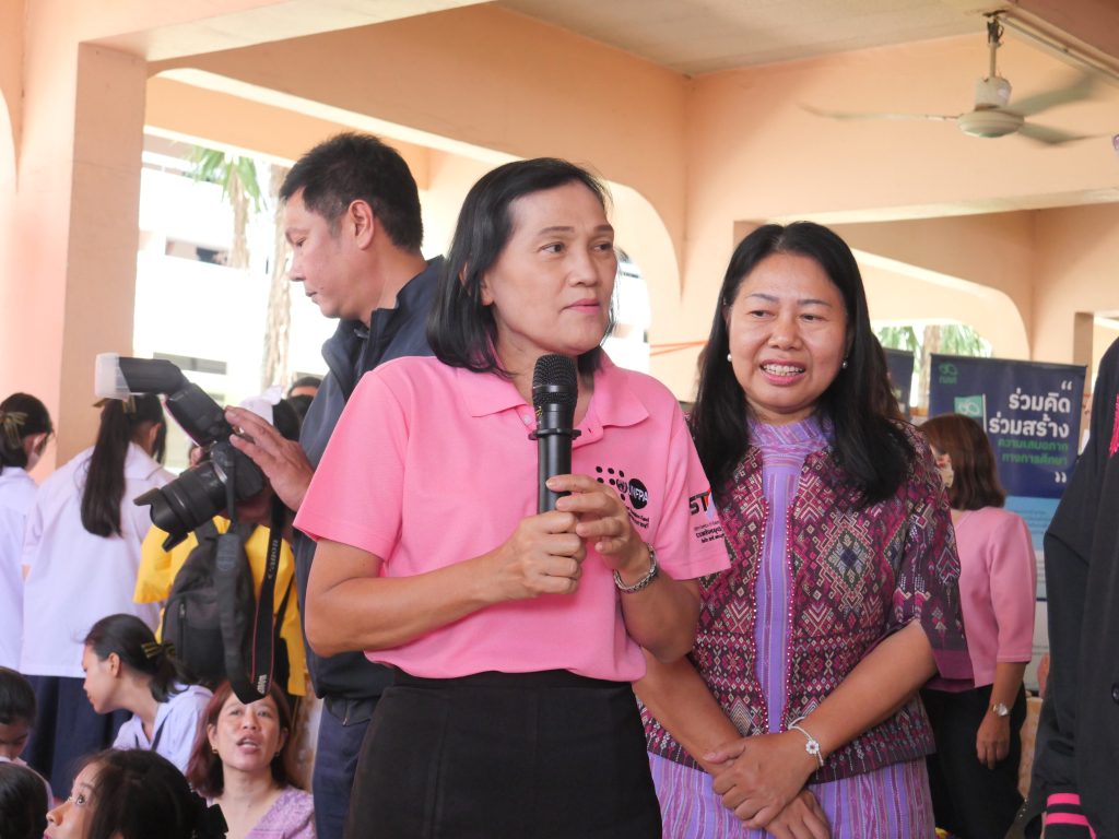 http://p1358835